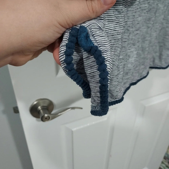 Talbots Woman Navy Blue & White Striped Scoop Neck Blouse in Size 2X - Picture 8 of 12